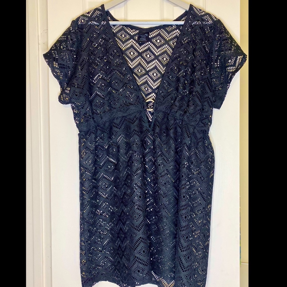 Catalina Black Swim Coverup | Size: XL/16